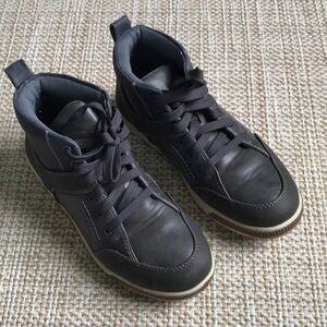 Deer Stag Landry Boots (boys' size 5)